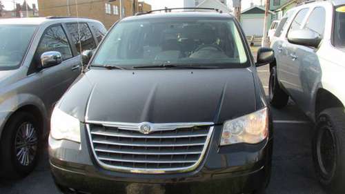 2010 Chrysler Town & Country - - by dealer - vehicle for sale in Michigan City, IN