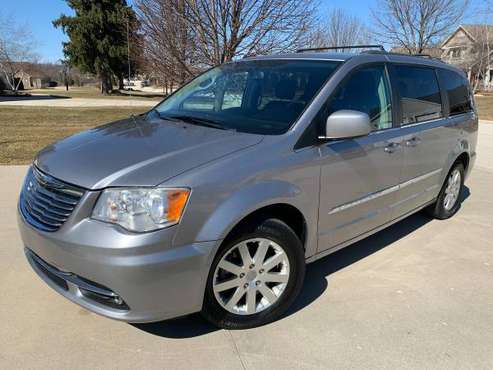 2013 Chrysler Town & Country (Leather,Super Clean,DVD, 87K Low... for sale in Muskego, WI
