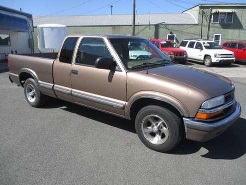 2002 CHEVROLET S-10 EXTRA/CAB PICKUP LS for sale in Spokane Valley, WA