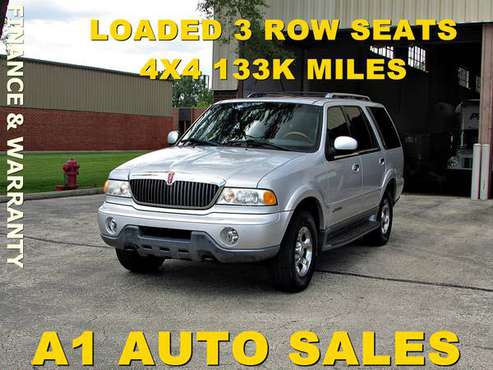 4X4 2000 LINCOLN NAVIGATOR suv tow 133k for sale in Willowbrook, IL