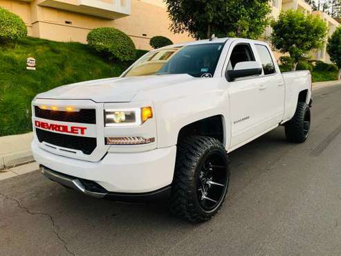 2019' CHEVY SILVERADO 4x4 - cars & trucks - by owner - vehicle... for sale in Los Angeles, CA