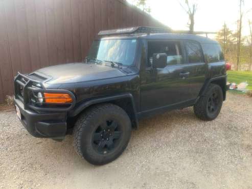 2008 FJ Cruiser well maintained for sale in Sturbridge, MA