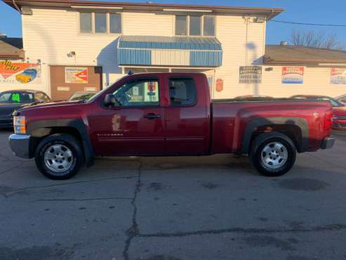 ★★★ 2013 Chevrolet Silverado LT Z71 4x4 / Financing Available! ★★★ -... for sale in Grand Forks, ND