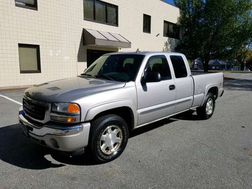 2007 GMC Sierra 1500 Classic SLT 4X4 Z71 Extended Cab 5.3L Low Miles for sale in Chelmsford, MA