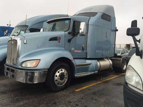 2010 Kenworth T660 Conventional-Sleeper Truck for sale in Los Angeles, CA