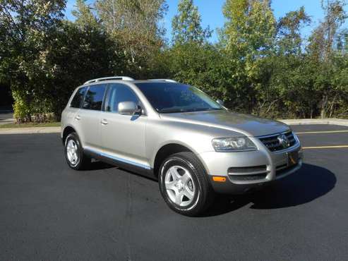 2007 VOLKSWAGON TOUAREG V6 AWD 35 SERVICE RECORDS AMAZING CONDITION! for sale in Highland Park, IL