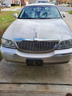 2003 LINCOLN TOWN CAR CARTIER - cars & trucks - by owner - vehicle... for sale in Charlotte, NC