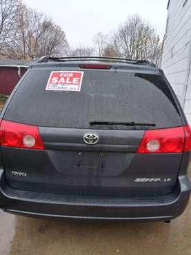 2008 Toyota sienna le - cars & trucks - by owner - vehicle... for sale in Brentwood, NY