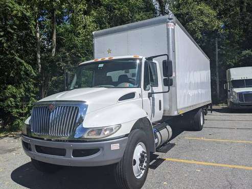 2017 INTERNATIONAL 26' BOX NON CDL CUMMINS , AUTO , 2 AVAILABLE -... for sale in Wappingers Falls, PA
