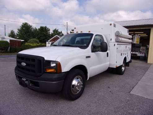 Clean 2006 Ford F350 Utility Truck Inpected for sale in Erie, PA