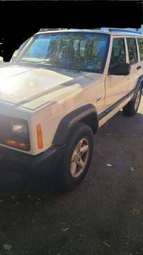 1998 Jeep Cherokee 4dr - cars & trucks - by owner - vehicle... for sale in Torrington, CT