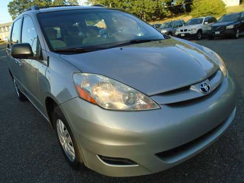 2006 TOYOTA SIENNA CE SUPER CLEAN DEPENDABLE MINI VAN for sale in Madison Heights, VA