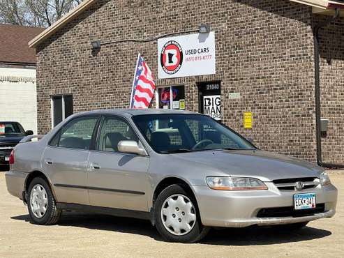 1998 Honda Accord LX, 31 MPG/hwy, leather, good tires, AUX input for sale in Farmington, MN