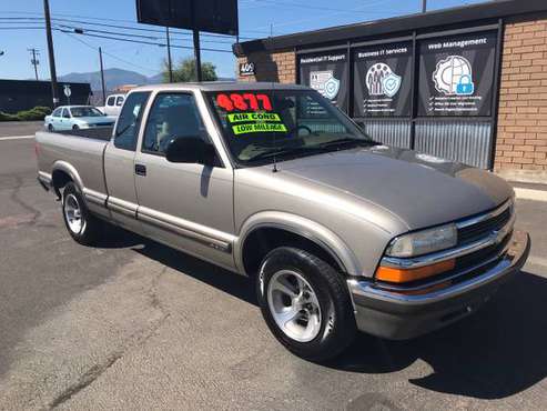1998 CHEVY S10 LS EXTRA-CAB 5 SPEED MANUAL 3RD DOOR RUNS SUPER. for sale in Medford, OR