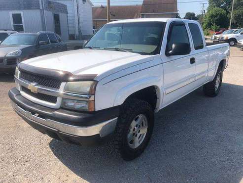 2005 Chevrolet Chevy Silverado 1500 LT 4dr Extended Cab 4WD SB for sale in Lancaster, OH