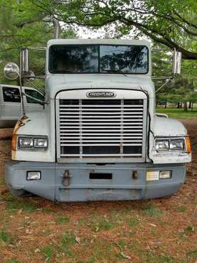 2000 Freightliner DayCab for sale in South Bend, IN