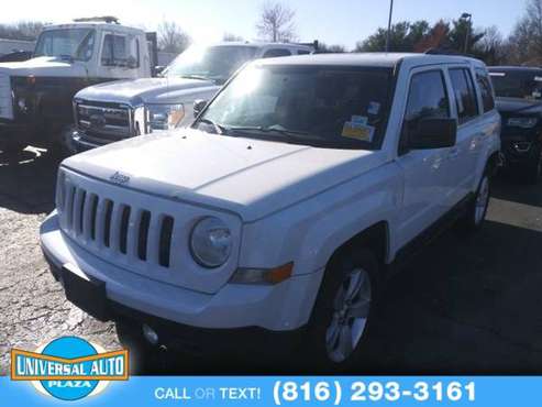 2014 Jeep Patriot Latitude - - by dealer - vehicle for sale in BLUE SPRINGS, MO