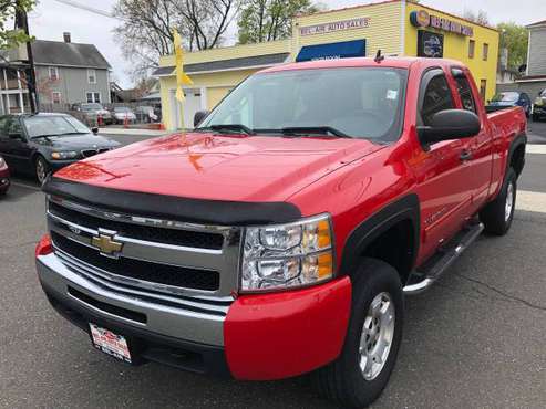 🚗 *2010 Chevrolet Silverado 1500 LT 4x4 4dr Extended Cab 6.5 ft. SB... for sale in Milford, CT
