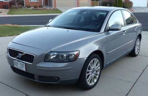2005 Volvo S40 T5 2.5l Turbo AWD, Very Clean - cars & trucks - by... for sale in Fort Collins, CO