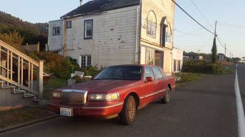 Lincoln town car nonreliably running for sale in Tucson, AZ