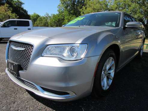 2015 Chrysler 300 Limited - 1 Owner, 43,000 Miles, Factory Warranty for sale in Waco, TX