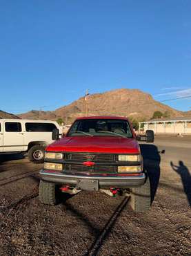 1998 Chev suburban - cars & trucks - by owner - vehicle automotive... for sale in KINGMAN, AZ