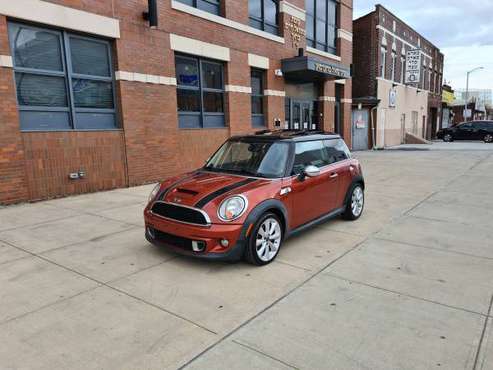 2011 MINI COOPER S - cars & trucks - by dealer - vehicle automotive... for sale in Port Monmouth, NJ