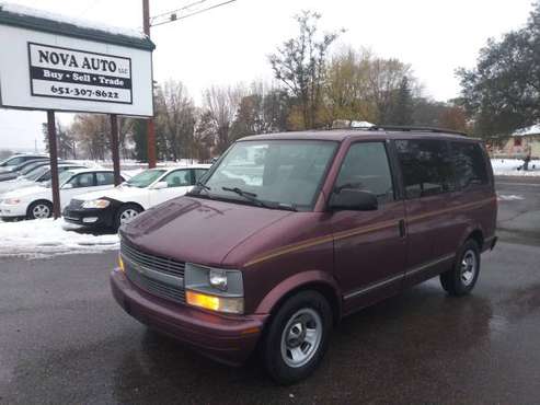 1996 Chevy Astro Van *Low Miles*Drives Great*Seats 8 - cars & trucks... for sale in Farmington, MN