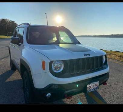 Jeep Renegade Trailhawk - cars & trucks - by owner - vehicle... for sale in Mt Zion, IL