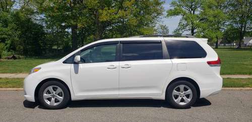 2011 Toyota Sienna Le - - by dealer - vehicle for sale in Westbury , NY
