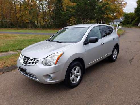 2012 Nissan Rogue SE 4cyl 4X4 Runs Great!! for sale in North Haven, NY