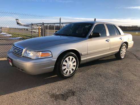 North Carolina Car - 2007 Ford Crown Victoria - No Rust - cars &... for sale in Rochester , NY