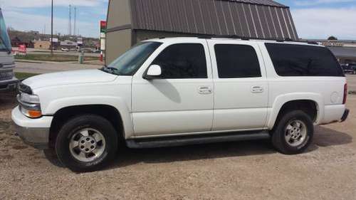 2003 chevy suburban 4x4 for sale in BELLE FOURCHE, SD