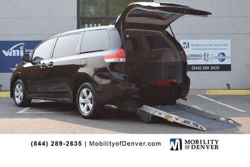 2014 *Toyota* *Sienna* *5dr 7-Passenger Van V6 L FWD - cars & trucks... for sale in Denver, NE