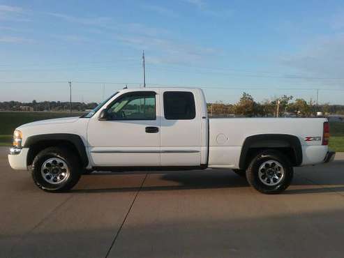 2003 GMC SIERRA 1500 SLT!! FINANCING AVAILABLE!! for sale in MOLINE, IA