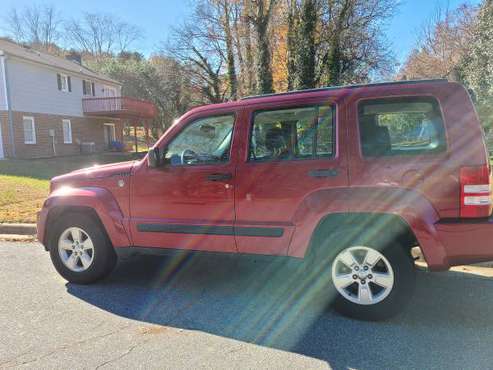 2012 Jeep Liberty - cars & trucks - by owner - vehicle automotive sale for sale in Greensboro, NC