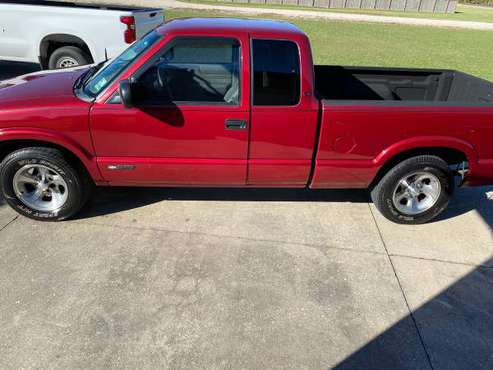 2002 Chevrolet S-10 - cars & trucks - by owner - vehicle automotive... for sale in Denham Springs, LA