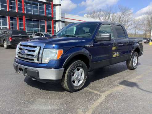 Clean Carfax! 2010 Ford F-150 XLT! 4x4! SuperCrew! Low Mileage! for sale in Ortonville, MI