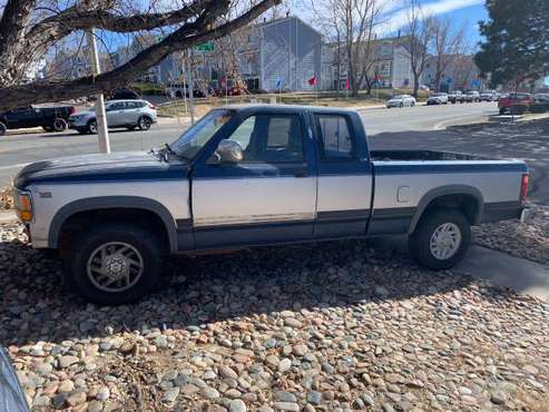 Dodge Dakota truck - cars & trucks - by owner - vehicle automotive... for sale in Colorado Springs, CO