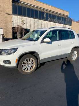 2016 Volkswagen Tiguan SE 4Motion - cars & trucks - by owner -... for sale in Kings Park, NY