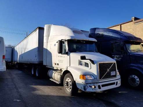 Semi Tractor For Sale (301) for sale in Arlington Heights, MN