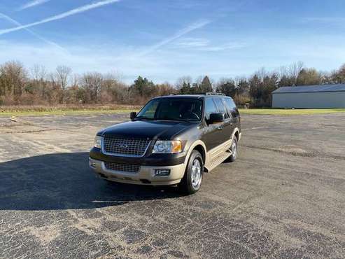 2005 Ford Expedition Eddie Bauer 4x4 NO ACCIDENTS - cars & trucks -... for sale in Grand Blanc, MI