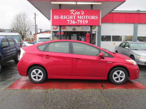 2013 Toyota Prius Three Hybrid - - by dealer - vehicle for sale in Centralia, OR