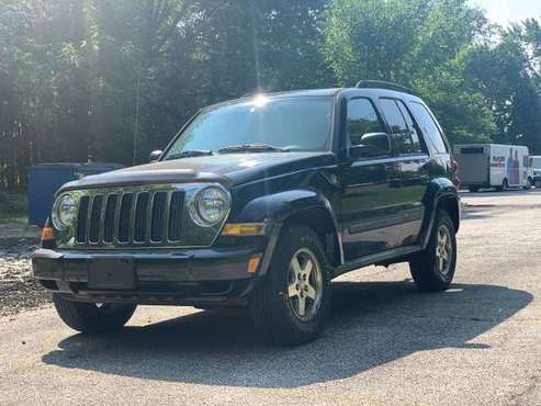 2005 Jeep Liberty Renegade 4x4 - cars & trucks - by owner - vehicle... for sale in North Ridgeville, OH