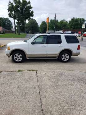 2005 Ford Explorer - cars & trucks - by owner - vehicle automotive... for sale in Benton, IL