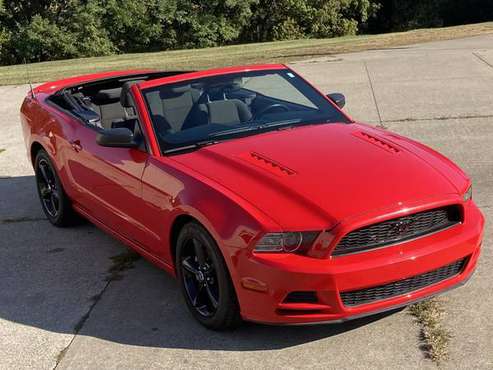 NICE 2014 FORD MUSTANG CONVERTIBLE V6 ENGINE, 23,083 MILES - cars &... for sale in Dry Ridge, OH