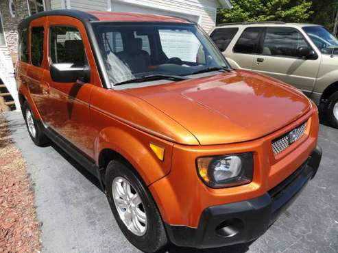 2008 HONDA ELEMENT EX AWD, ORANGE - - by dealer for sale in East Bend, NC, NC