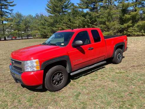 2010 Chevy Silverado 1500 LT for sale in Windham, NH