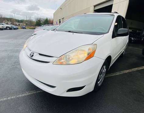2006 Toyota Sienna - Financing Available! - cars & trucks - by... for sale in Chantilly, WV