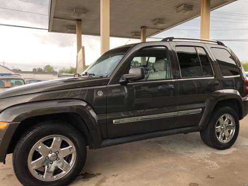 05 JEEP Libery Limited 4x4 for sale in Springfield, MO